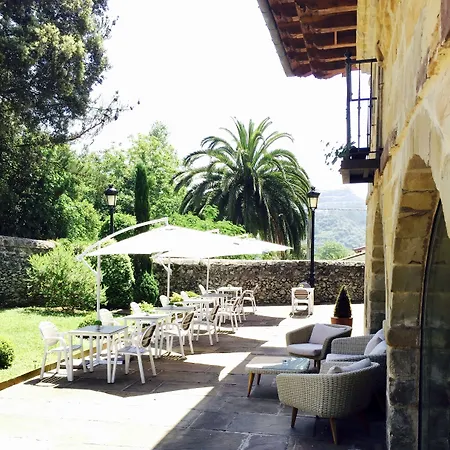 Hotel Palacio De Puente Arce
