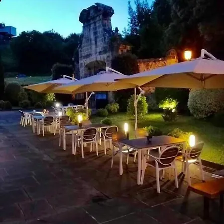 Palacio De Puente Arce