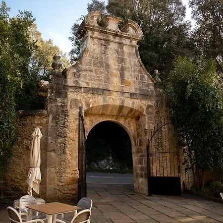 Palacio De Hotel Puente Arce