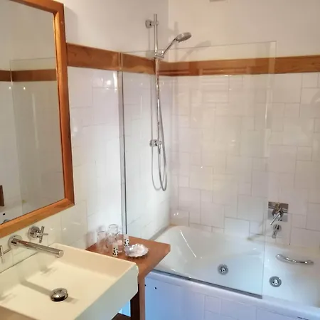 Palacio De Hotel Puente Arce