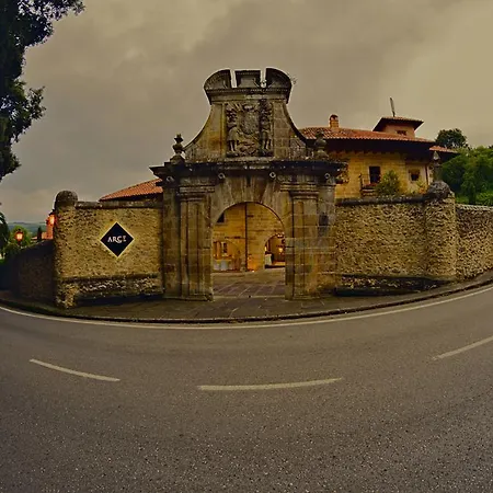 Palacio De מלון Puente Arce