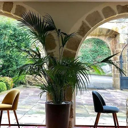 Palacio De Puente Arce