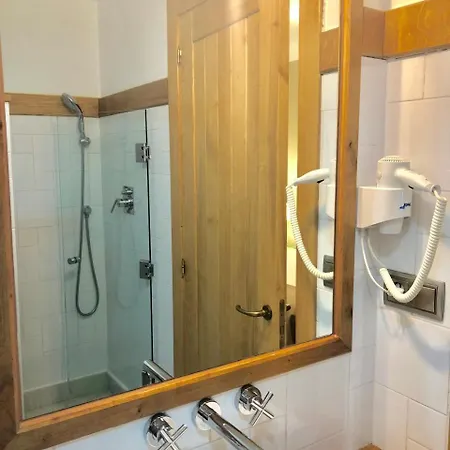 Palacio De 3*
