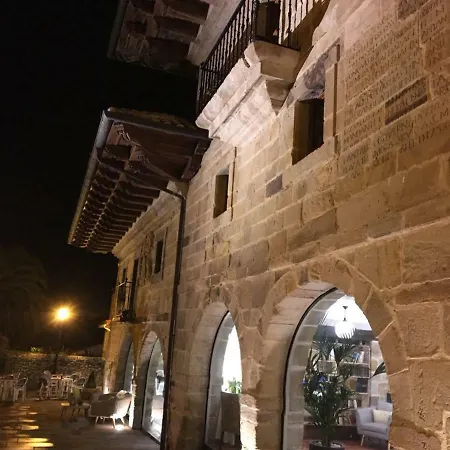 Palacio De 3*