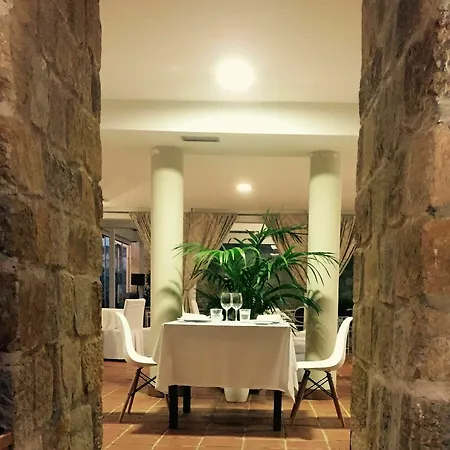 Hotel Palacio De Puente Arce