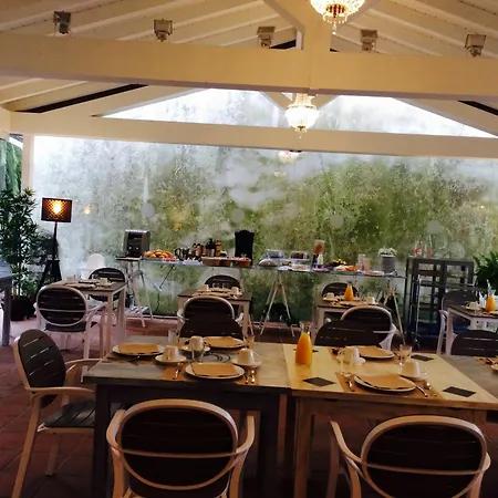 Palacio De Hotel Puente Arce