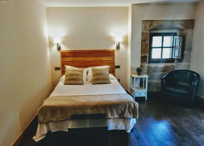 Palacio De Puente Arce