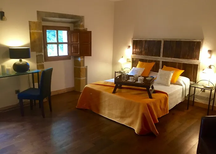 Palacio De Puente Arce