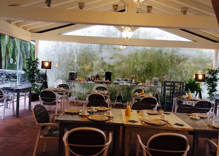 Palacio De מלון Puente Arce