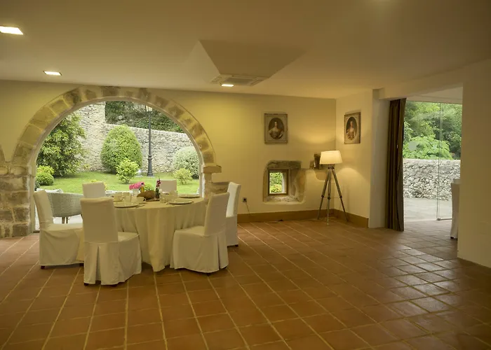 מלון Palacio De Puente Arce