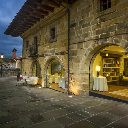 ホテル パラシオ デ アルセ