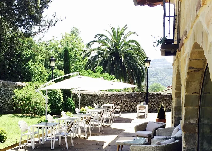 Hotel Palacio De Puente Arce