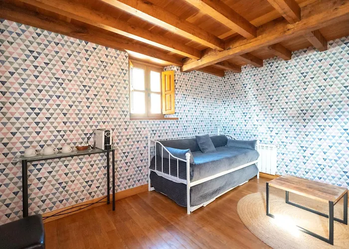 Palacio De Puente Arce