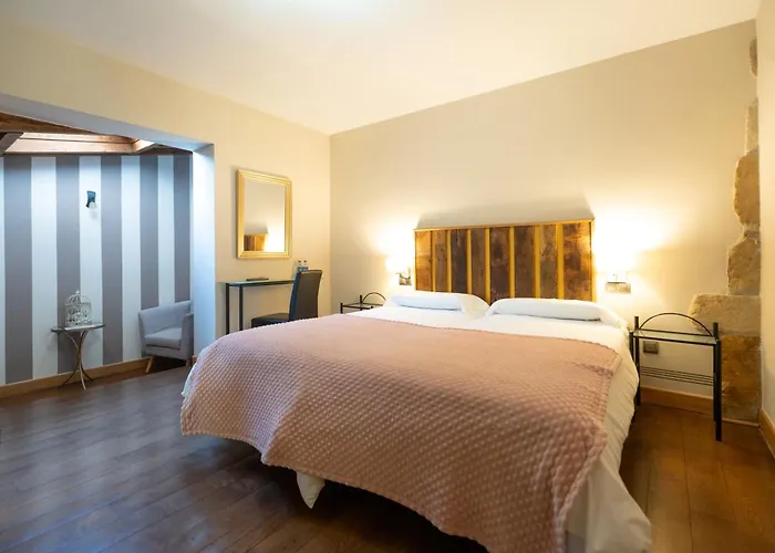 Hotel Palacio De Puente Arce