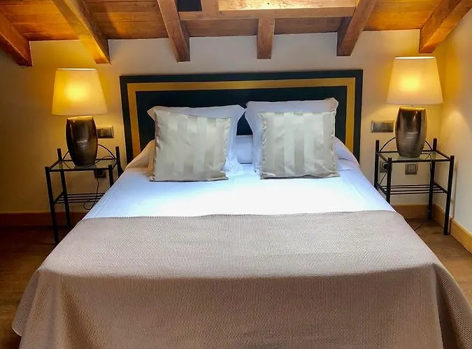 Palacio De 3* Puente Arce