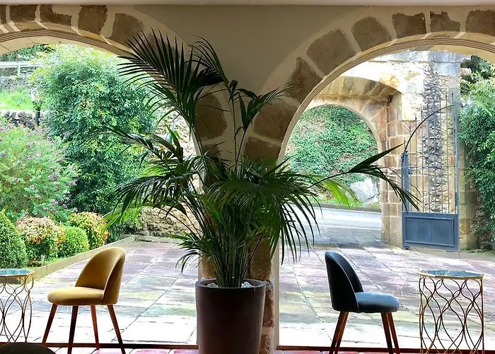 Palacio De Puente Arce