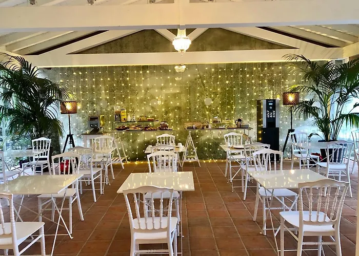 Palacio De Hotel Puente Arce